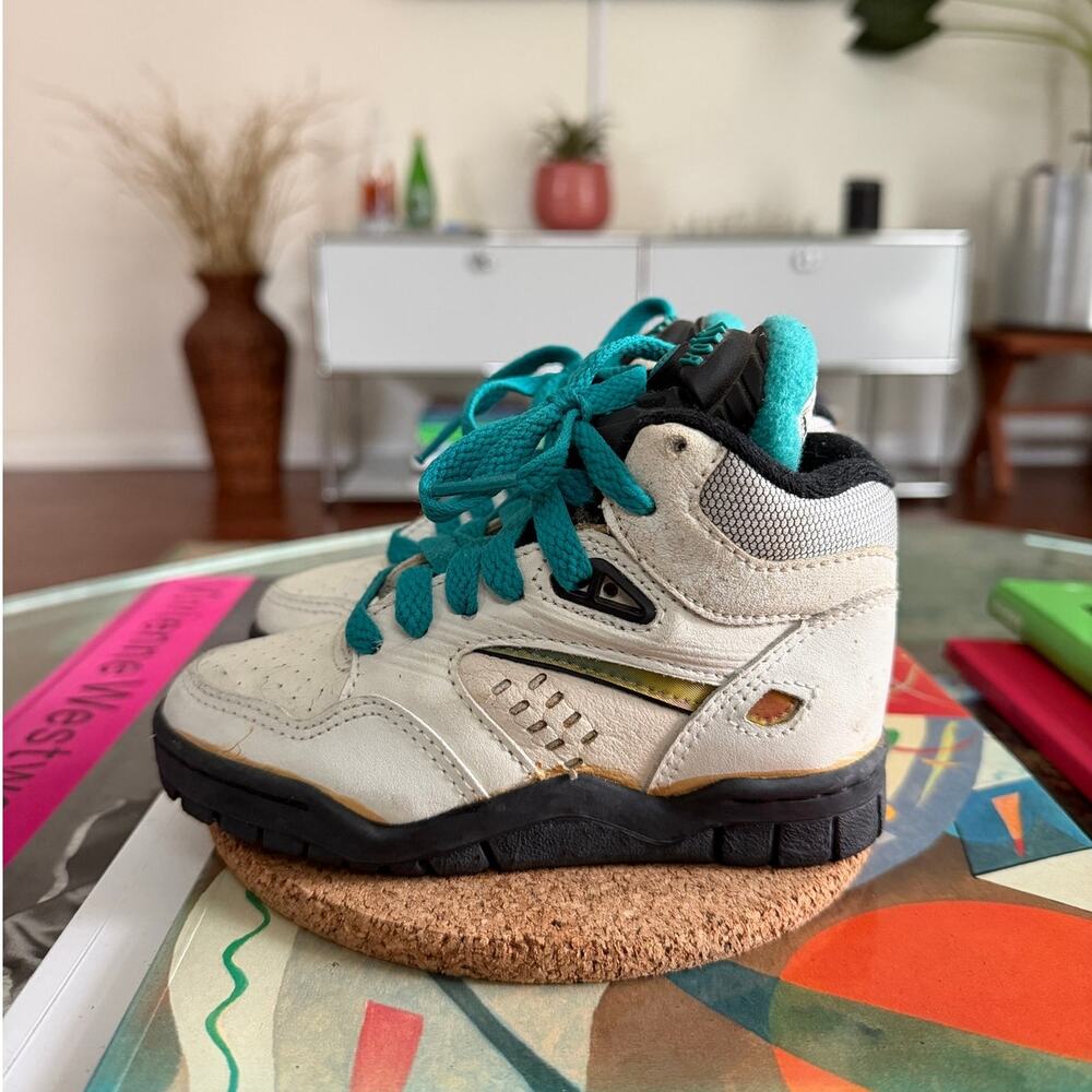 L.A. Gear 1992 Regulator Vintage Kids Sneakers